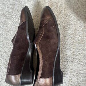 Vaneli Sport Women's Suede Loafers Size 8,5